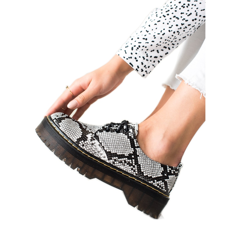 Sweet Shoes Półbuty Na Platformie Snake Print białe czarne