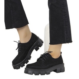 Czarne półbuty na grubej podeszwie Melisande