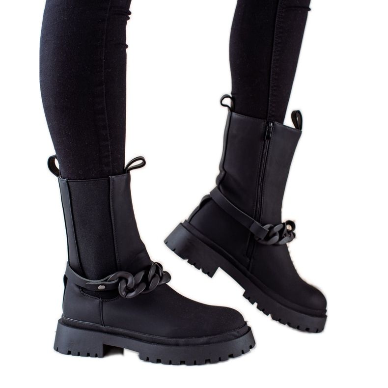 TRENDI Czarne Workery Z Ozdobnym Paskiem