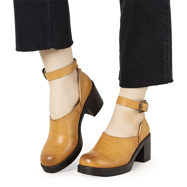 Camelowe półbuty na słupku Christiane brązowe