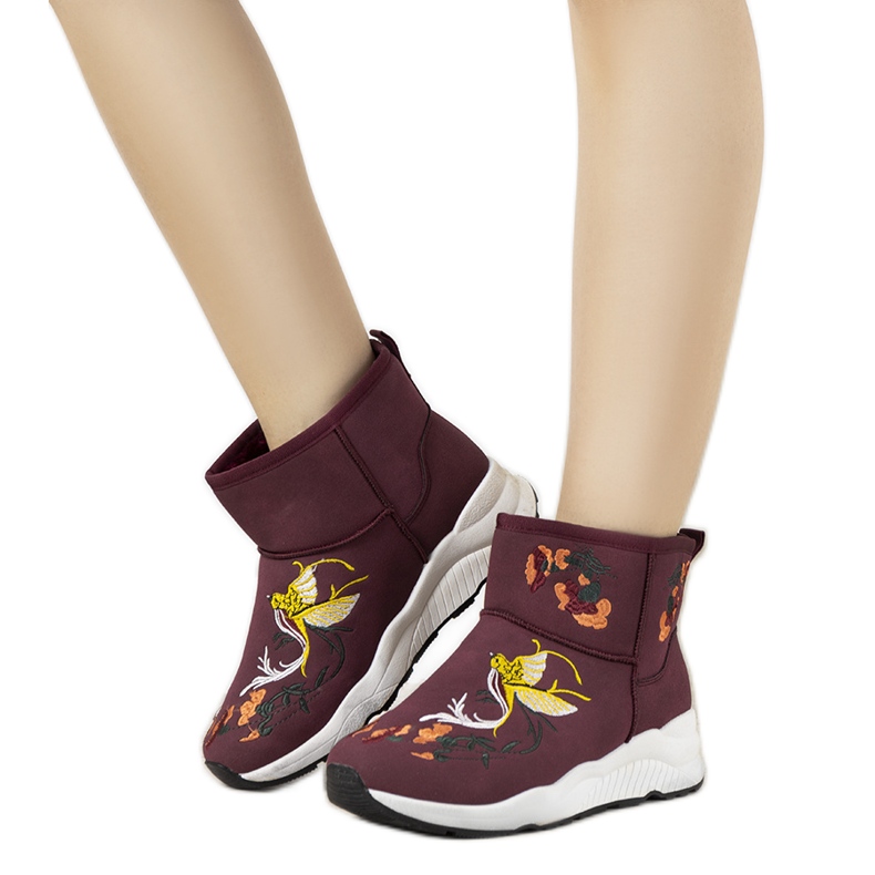 Bordowe śniegowce z haftem Jamila czerwone