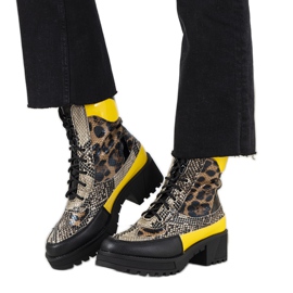 Czarne traperki w motywie zwierzęcym Felisa