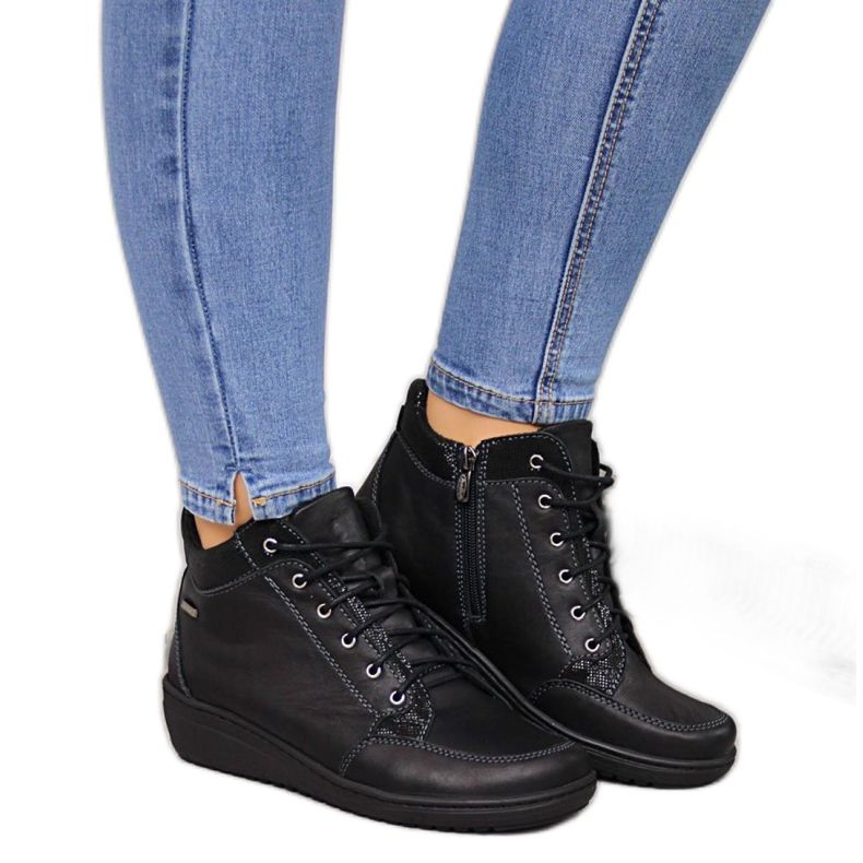 Botki skórzane ocieplane na koturnie Helios W H524B czarne