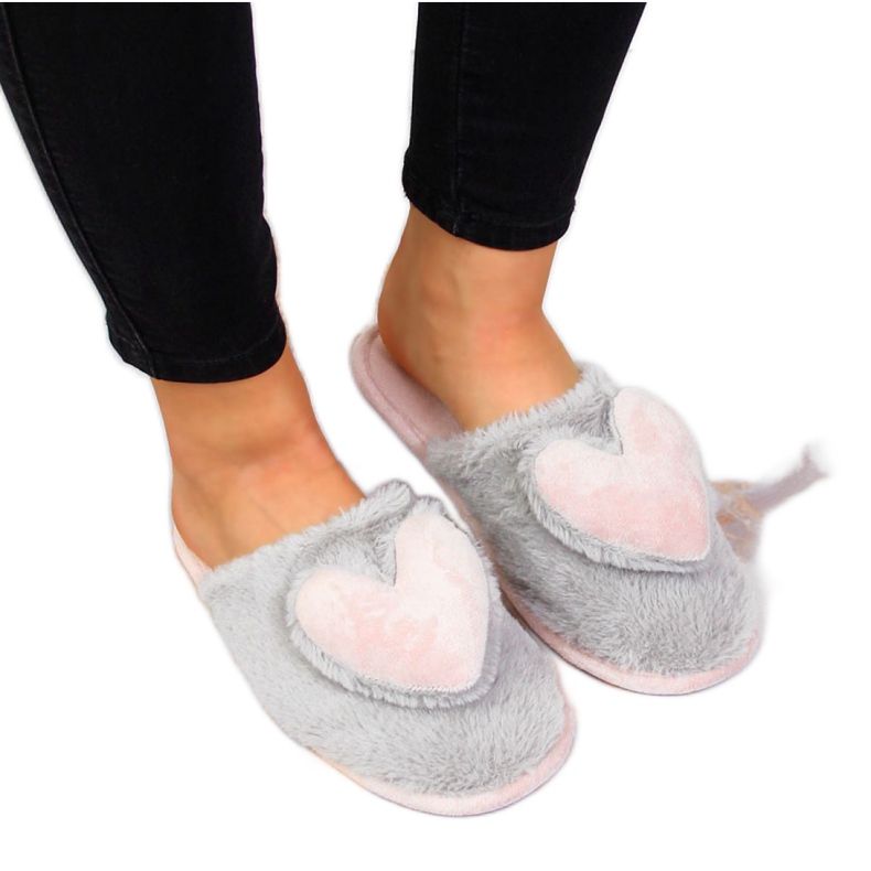 Kapcie domowe z serduszkiem News W EVE332B szare
