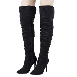 Czarne muszkieterki na szpilce Armenta