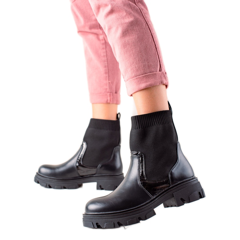 TRENDI Wsuwane workery na platformie czarne