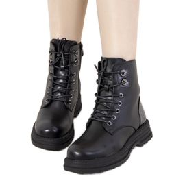 Czarne botki ocieplane na wysokiej podeszwie Dora