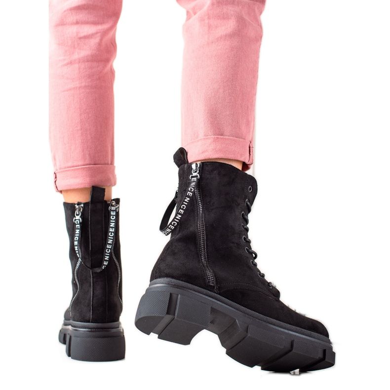 Bona Czarne botki z ozdobnym zamkiem