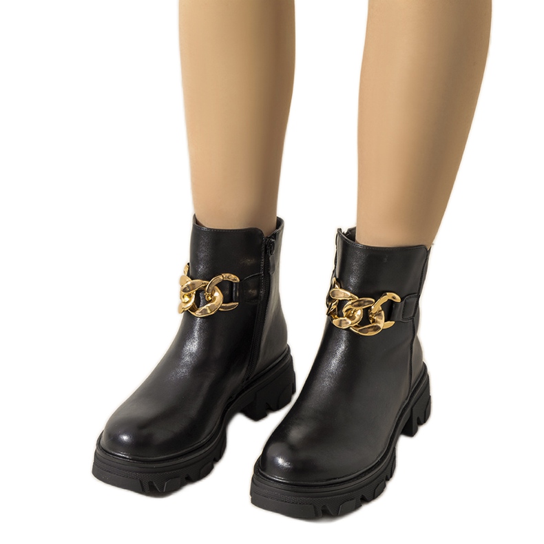 Czarne ocieplane botki z łańcuchem Kathlyn