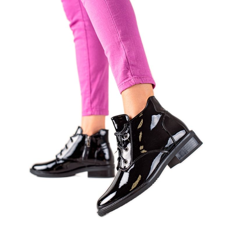 TRENDI Lakierowane Czarne Botki