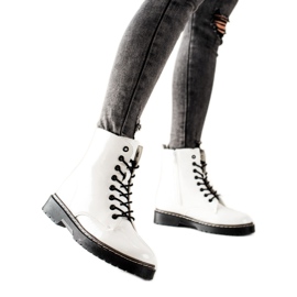 TRENDI Białe Ocieplane Botki