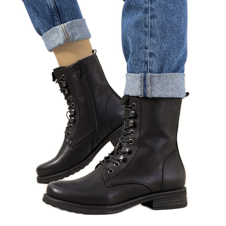 Czarne botki ocieplane Muro