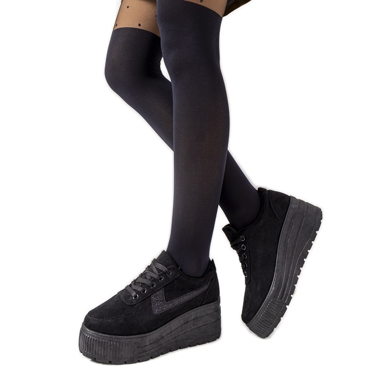 Czarne sneakersy na wysokiej podeszwie Botan
