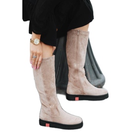 Beżowe kozaki na krytym koturnie Lea beżowy