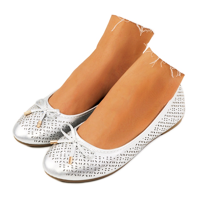 Srebrne baleriny z ażurowym wzorkiem Negrete srebrny