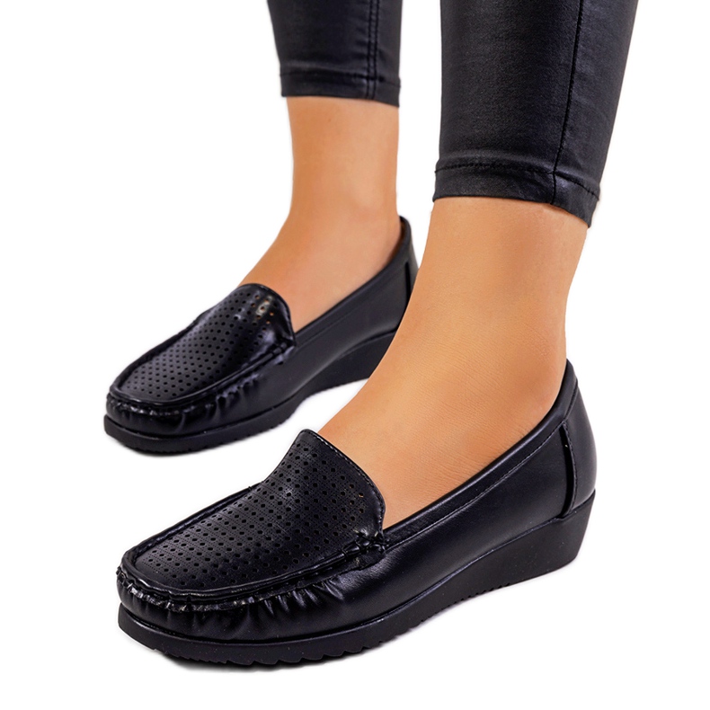 Czarne mokasyny na koturnie Dalal