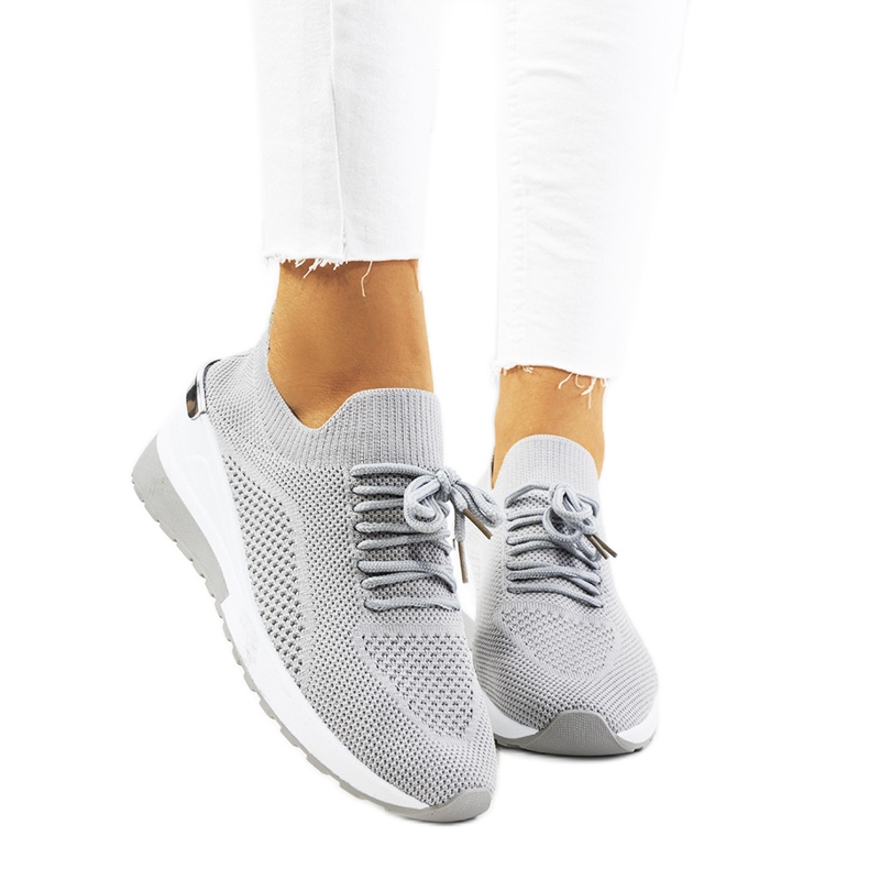 Szare sneakersy na koturnie Sabelia