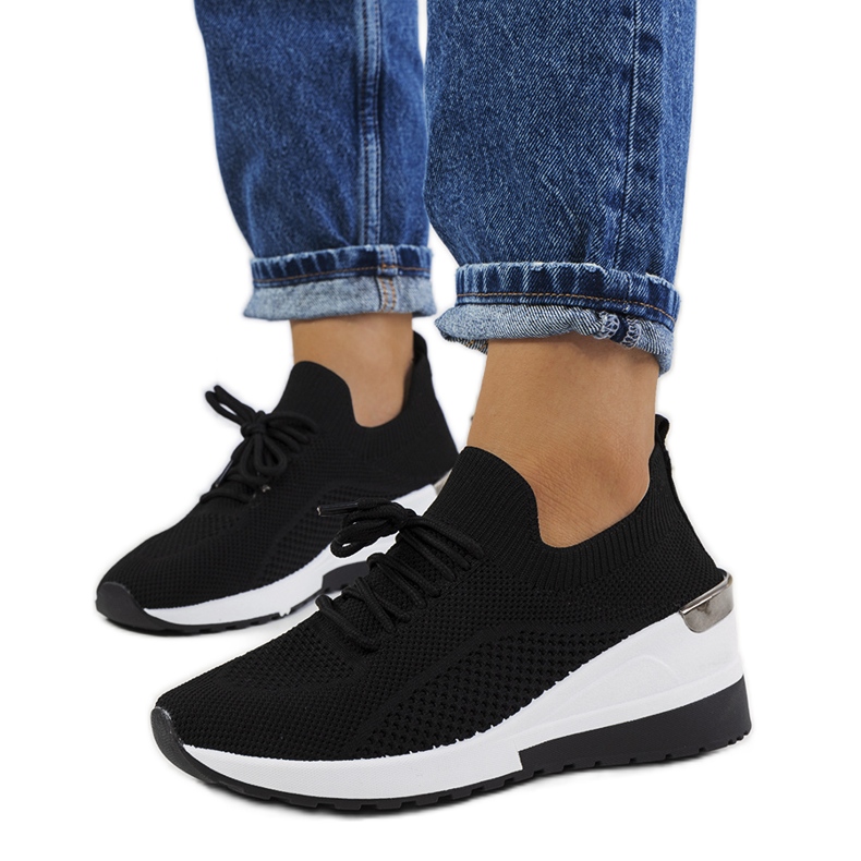 Czarne sneakersy na koturnie Sabelia