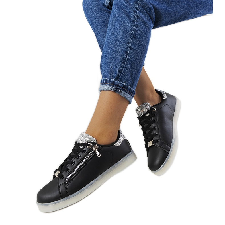 Czarne sneakersy z ledami Caldwell