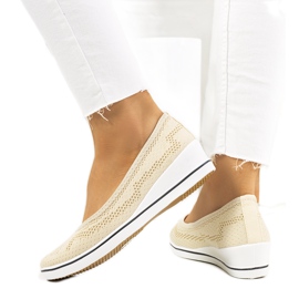 Beżowe baleriny na koturnie Connor beżowy