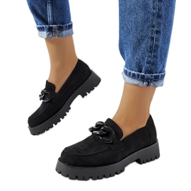 Czarne półbuty na grubej podeszwie Nelisa