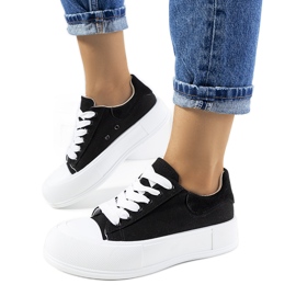 Czarne trampki na platformie Venancia