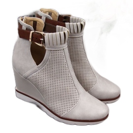 Sneakersy na koturnie ażurowe Filippo W PAW117A beżowe beżowy