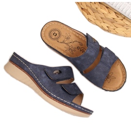 Klapki na koturnie na rzepy eVento W EVE224A granatowe