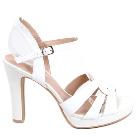 Sandałki na obcasie Camara White białe