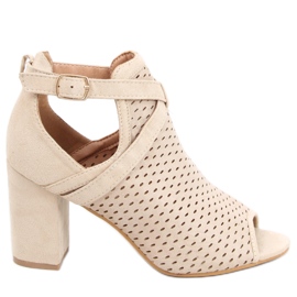 Ażurowe sandałki na słupku Barika Beige beżowy
