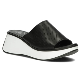 Skórzane klapki Filippo DK3614/22 Bk czarne