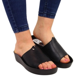 Klapki skórzane platforma Filippo W PAW199A czarne