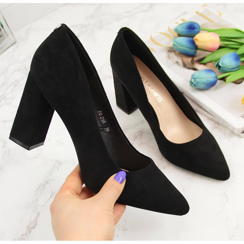 Czółenka na słupku zamszowe czarne Sergio Leone