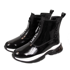 Sneakersy skórzane damskie lakierowane czarne T.Sokolski