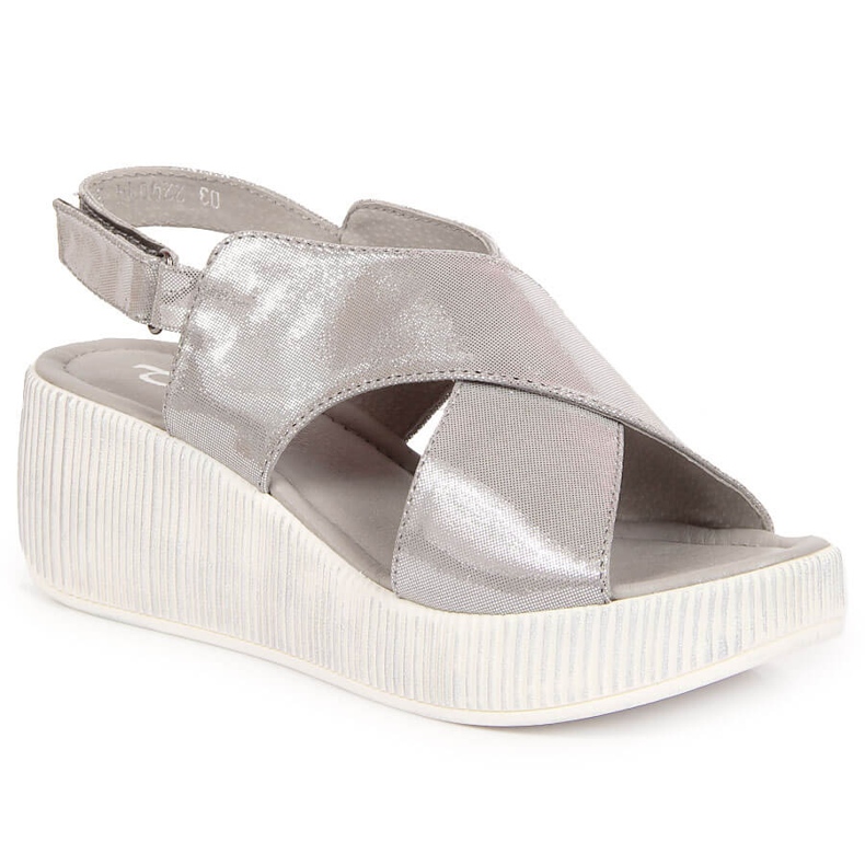 Sandały skórzane damskie na koturnie srebrne Dolce Pietro srebrny