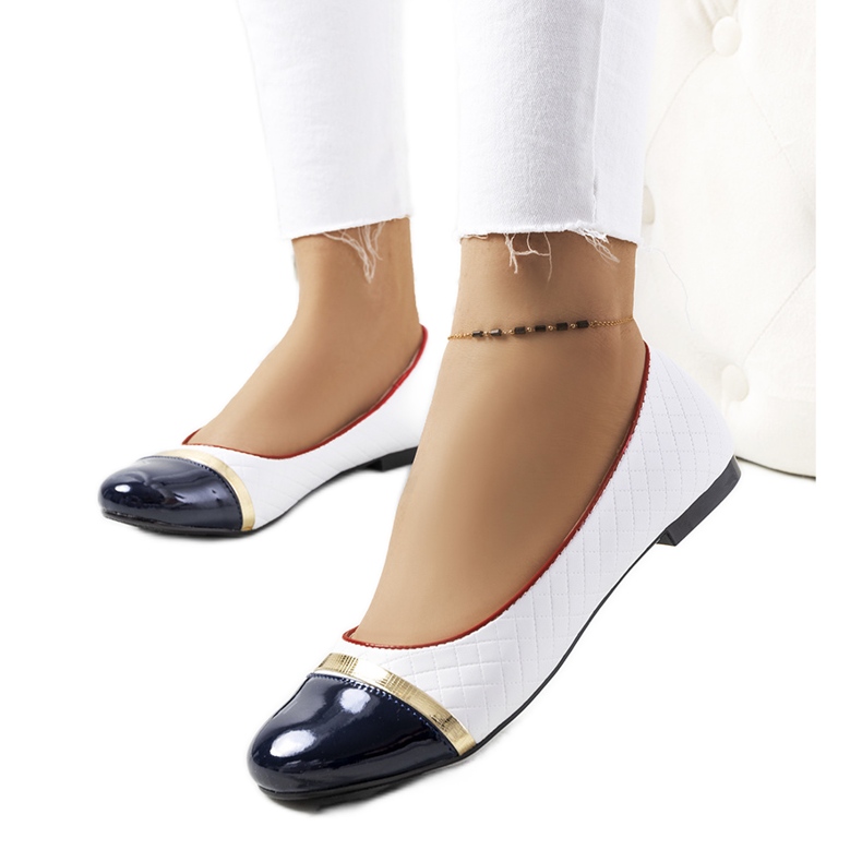 Białe baleriny damskie Petra granatowe