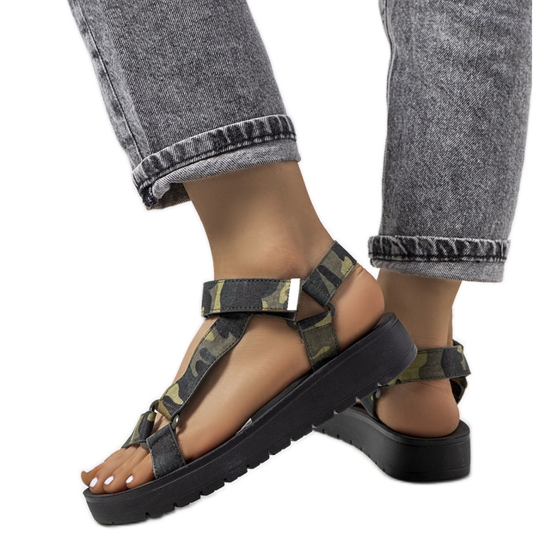 Zielone sandały moro na platformie Dugan