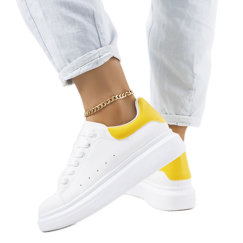Biało żółte sneakersy damskie Parras białe
