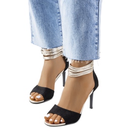 Czarne sandały na szpilce Vasquez