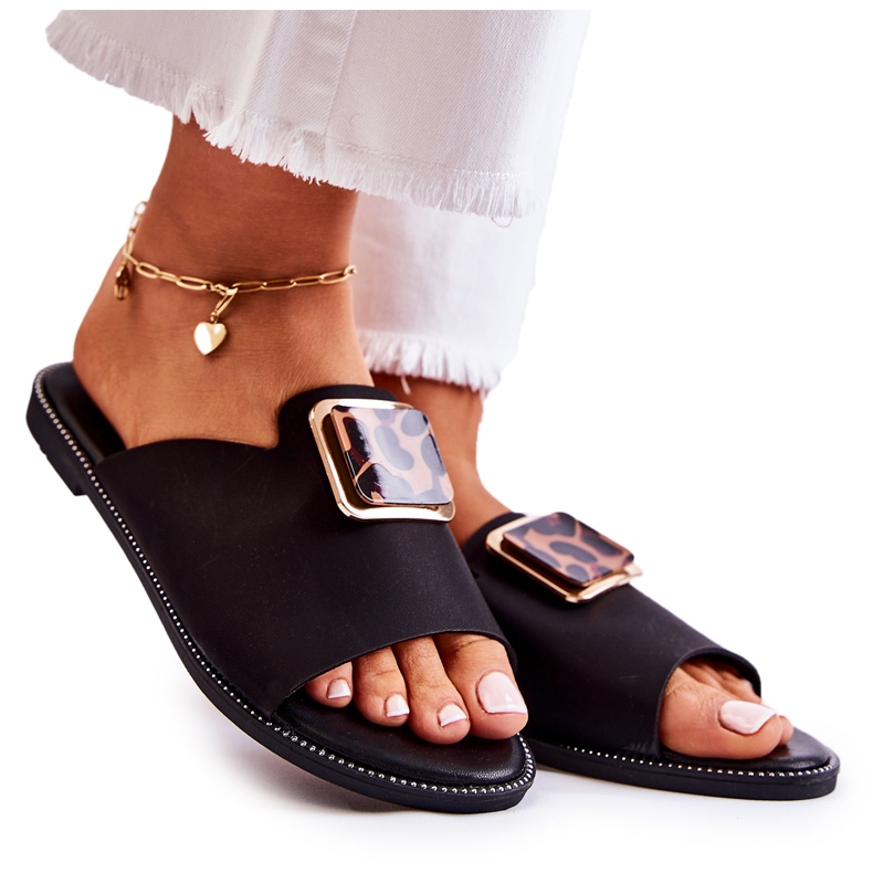 FJ1 Damskie Klapki Z Ozdobnym Elementem Czarne Leonia