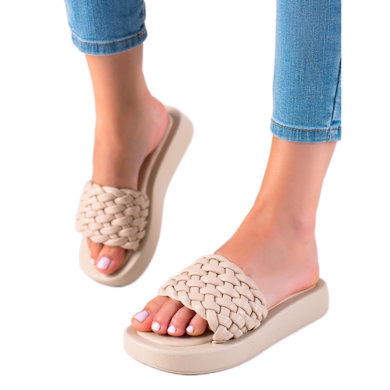 Mannika Klapki Na Platformie beżowy