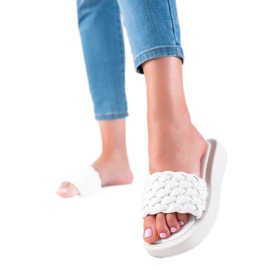 Mannika Klapki Na Platformie białe