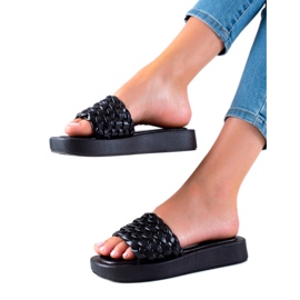 Mannika Klapki Na Platformie czarne