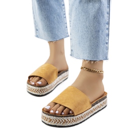 Brązowe klapki na korkowej podeszwie Bonython