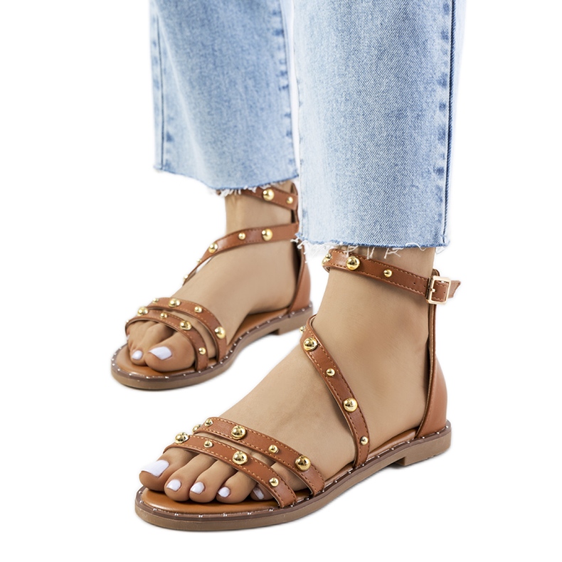 Brązowe sandały z ćwiekami Krolt