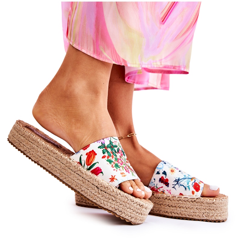 FS3 Klapki Na Platformie W Kwiaty Białe Malia