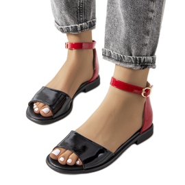 Czarno czerwone lakierowane sandały Besselsen czarne