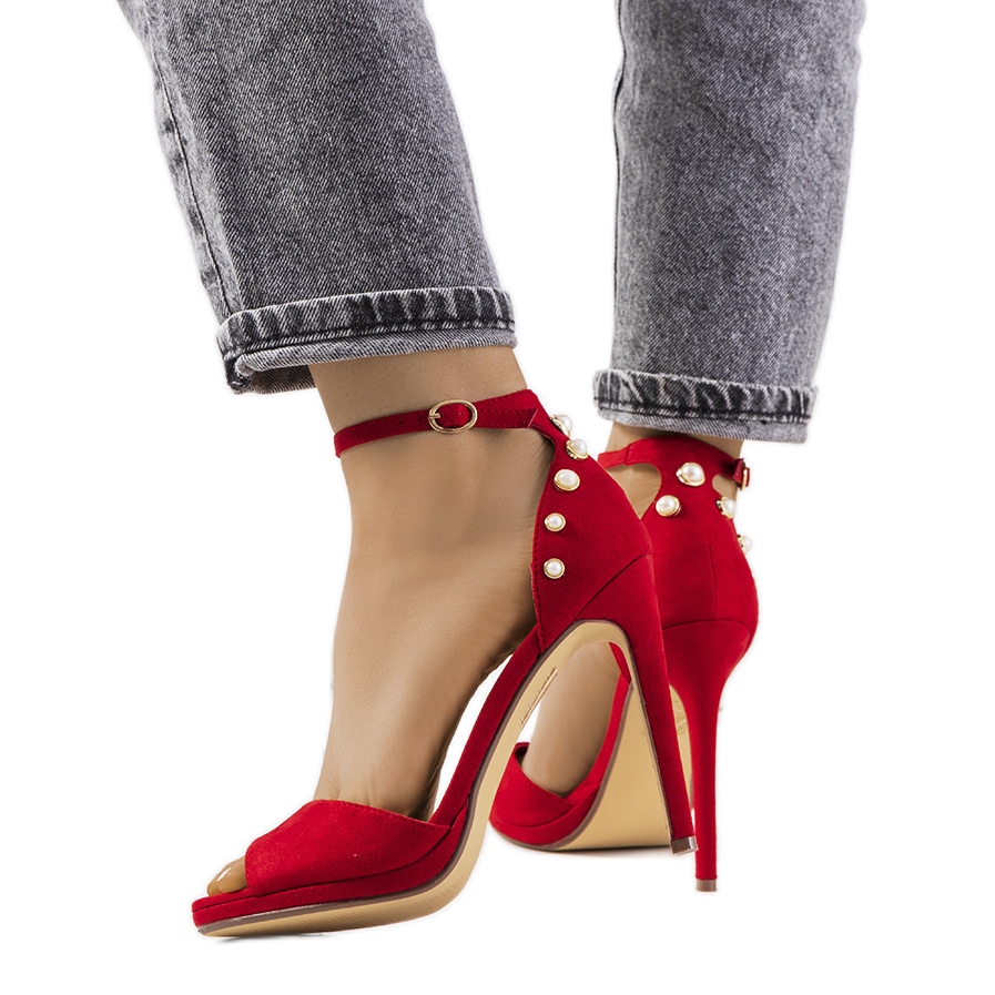 Czerwone sandały na szpilce Masih