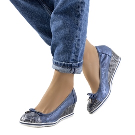 Niebieskie tenisówki na koturnie Blance