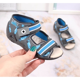 Kapcie chłopięce na rzepy z wyścigówką szaro-niebieskie Befado szare